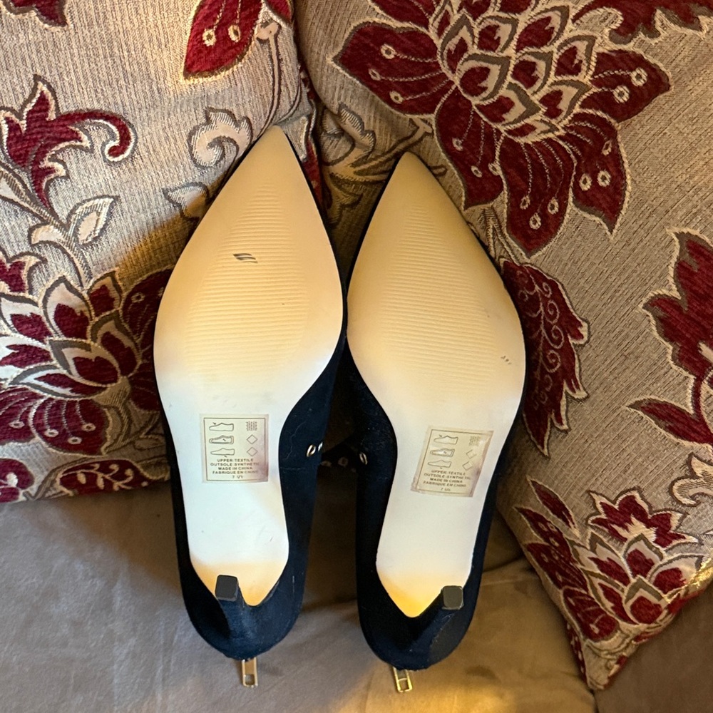 3/$15 Izabella Rue Suede Black Stiletto Heeled Ankle Boots with Gold Accents - Picture 6 of 6